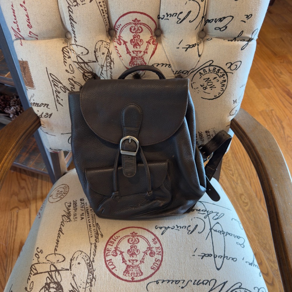 Eddie Bauer Vintage Brown Pebbled Leather Backpack Rucksack Drawstring 023-2591‎